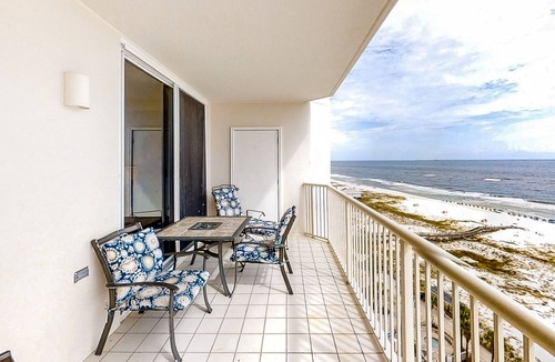 Fort Morgan Condo | Well-appointed condo with amazing views, pool, & hot tub - Close to beach