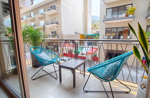 Emiliano Zapata Condo | Well-Equipped Condo In Old Town | POOLS, GYM, BBQ