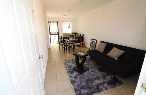 San Miguel de Allende House | White and Yellow Stone en San Miguel