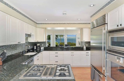 Regional District of Nanaimo House | White Heron Oceanfront Estate