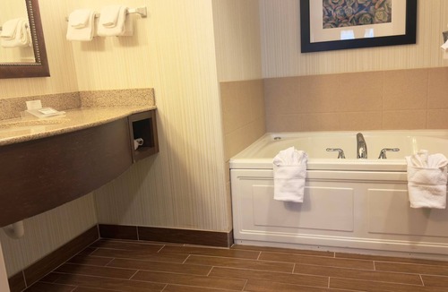 Oakdale Hotel | Wingate by Wyndham St. Paul/Oakdale/Woodbury