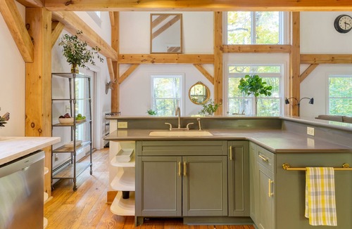 Monterey Cabin | Woodfall by AvantStay | Tons of Outdoor Space