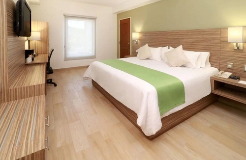 Monterrey Hotel | Wyndham Garden Monterrey Valle Real