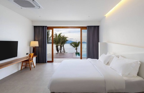 Khanom Hotel | X-sea khanom Harbor Bay Resort