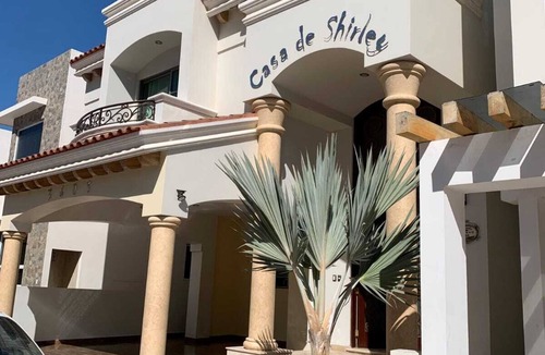 Cerritos House | YOU CAN BE IN THE POOL SWITH A BEAUTIFULSUNSET AND BEAUTIFUL FROM MAZATLAN