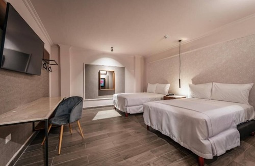 Centro Hotel | Your 3-Stay Mérida Adventure – Double Room Walk to Attractions and Fun
