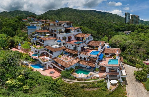 South Shore Hotel Area Villa | Your Own Private Villa and Pool, Amazing Views, 5 min Walk to the Beach!