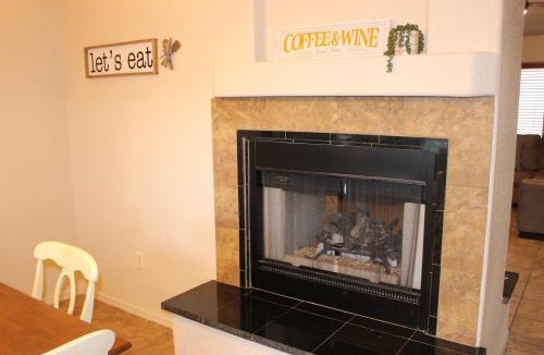Yuma Apartment | Yuma Sunset Villa
