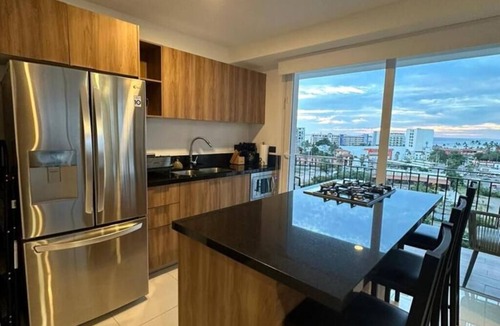 Palmar de Aramara Condo | Zoho Skies 2 BDR & Bay View