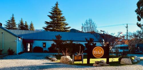 Albert Town Hostel | Zula Lodge