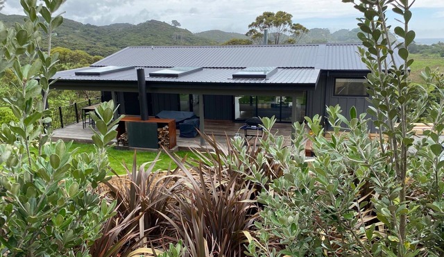175° East - Pitokuku House | Off Grid Luxury | Medlands Beach