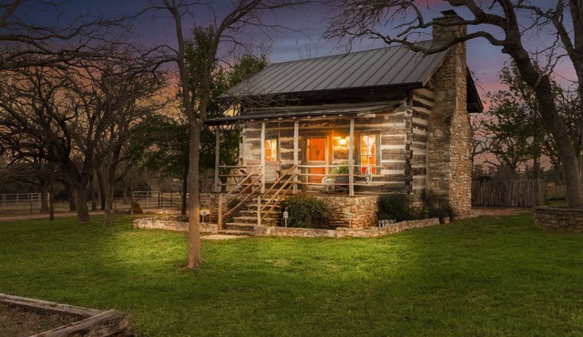 1850's Ranch Cabin, Copper Tub, Pet-friendly