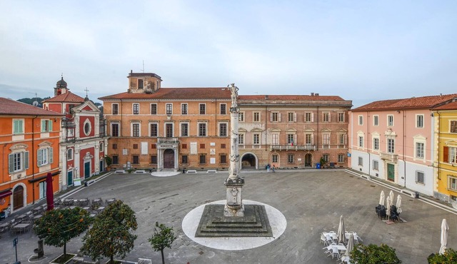 2 bedroom stunning apartment in Massa