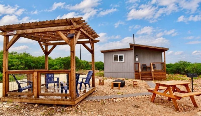 22 Eleven Claystone cozy cabin BBQ grill, Firepit, Pergola