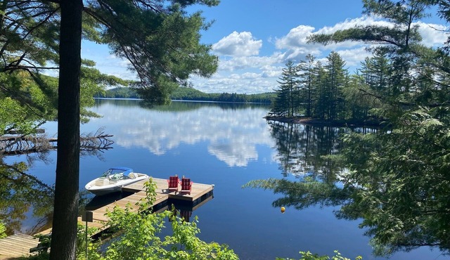 3 Bdrm, 1 Bath, traditional family cottage with spectacular views!