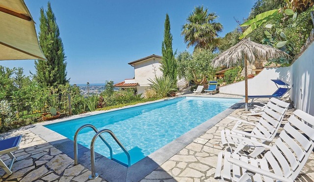 3 bedroom nice home in Camaiore LU