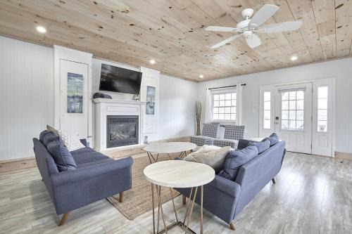 4BR Honey Harbour Cottage | Hot Tub & Fire Pit