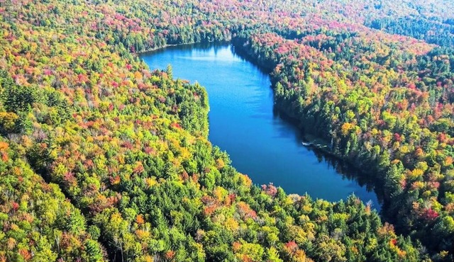 500 acre historic property w/private fishing lake, skiing + all-season fun