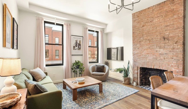 6BR Retreat, Walkers Paradise Near Washington Park