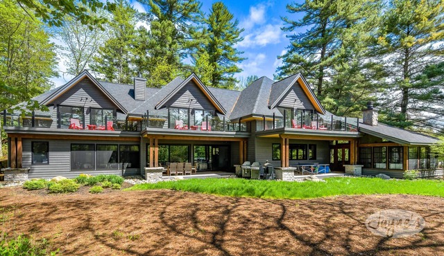 7bed 6bath cottage + 1bed 1bath Bunkie! South Exposure! Beach! Tennis Court!