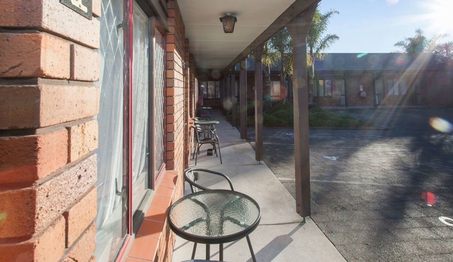Alton Lodge Motel