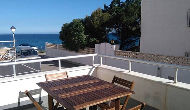 Apartment 30 meters from the beach