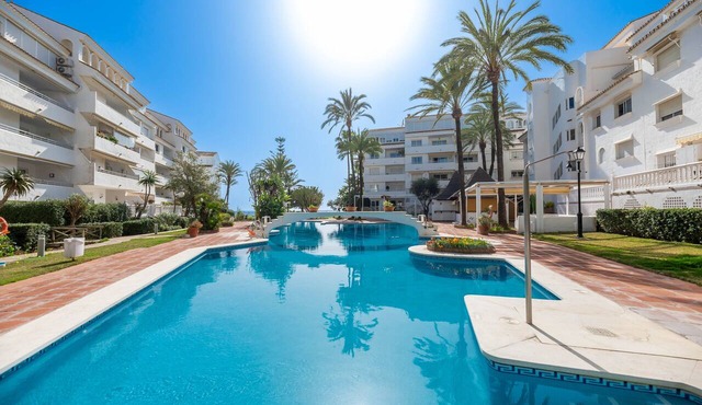 Apartment 'Beach Marbella' with Sea View, Wi-Fi and Air Conditioning