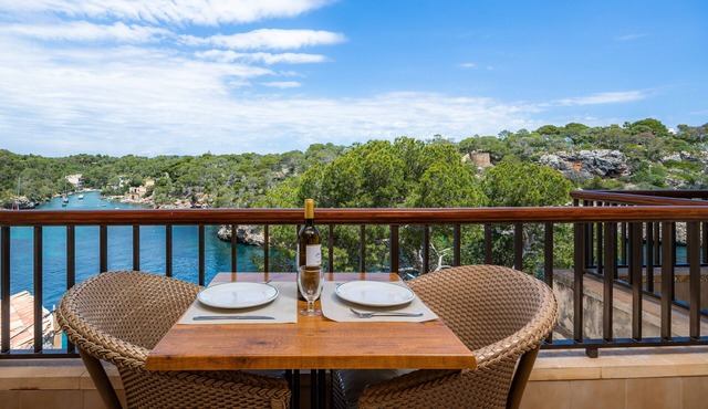 Apartment 'Cala Figuera 4b' with Sea View, Balcony and Wi-Fi