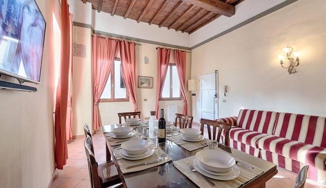 Apartment Central Strozzi in Florence by Mmega