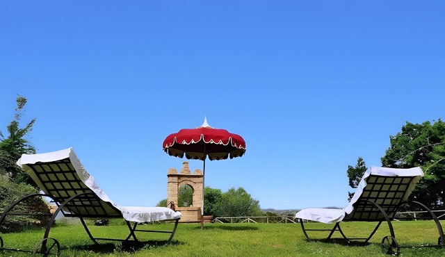 Apartment 'Podere Del Botruccio - Papavero' with Shared Pool, Private Garden & Wi-Fi