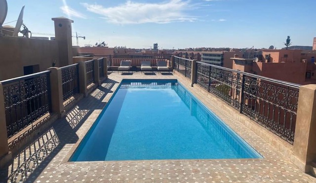 Appart de standing + piscine sur le toit