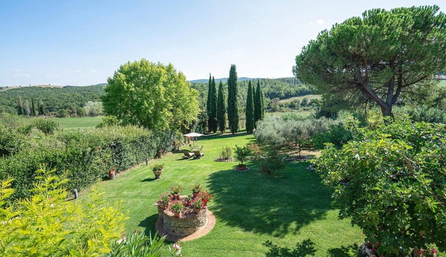 Awesome home in Ville di Corsano