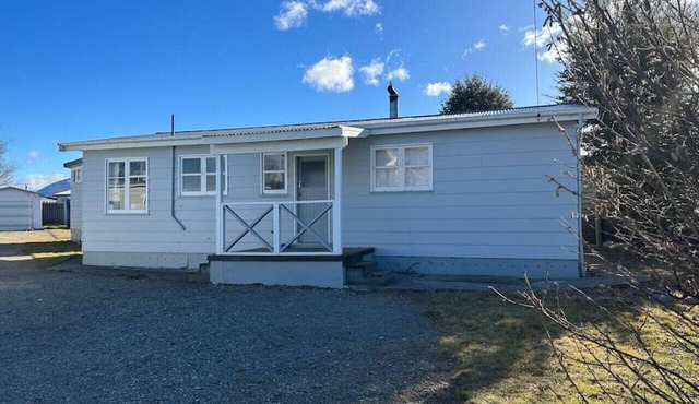Bach Bliss, Twizel. Free Wifi.