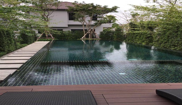 BANGKOK LIFE happines