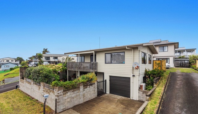 Beach Close - Ohope Beach Holiday Home