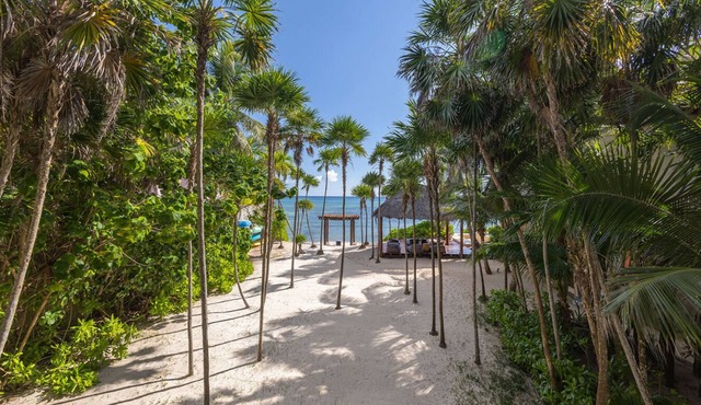 Beachfront Soliman Bay Villa