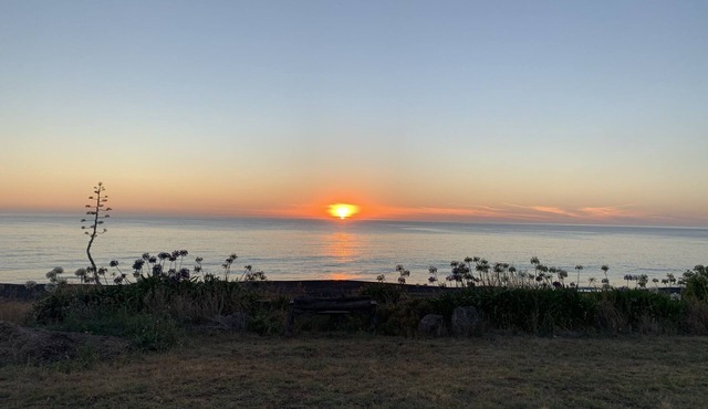 Beachside Studio close to cafes & wineries