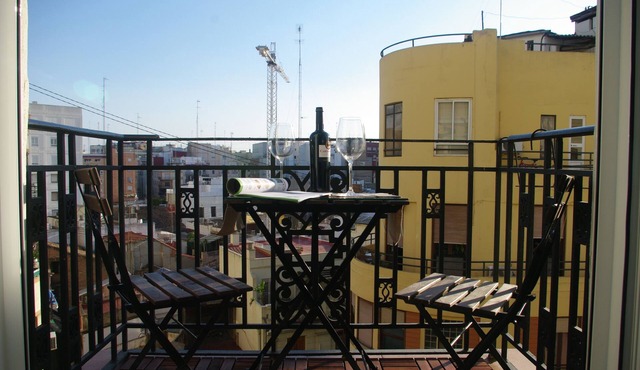 Beautiful and spacious apartment in the center of Valencia with WIFI