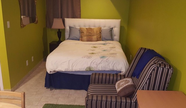 Beautiful bachelor appartement in the heart of the city. Newly renovated