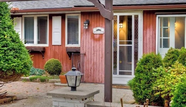 Beautiful Cottage with Fire Pit and Barbecue in Belleville, Ontario