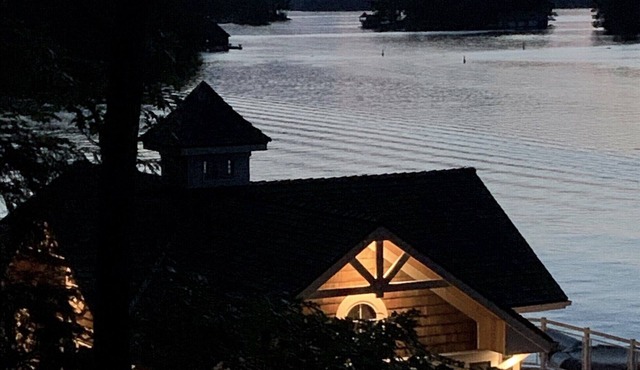 Beautiful Lake Muskoka Cottage Compound