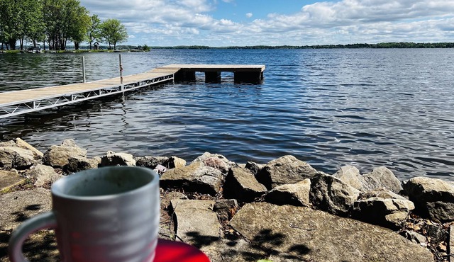 Beautiful Lakefront Home!