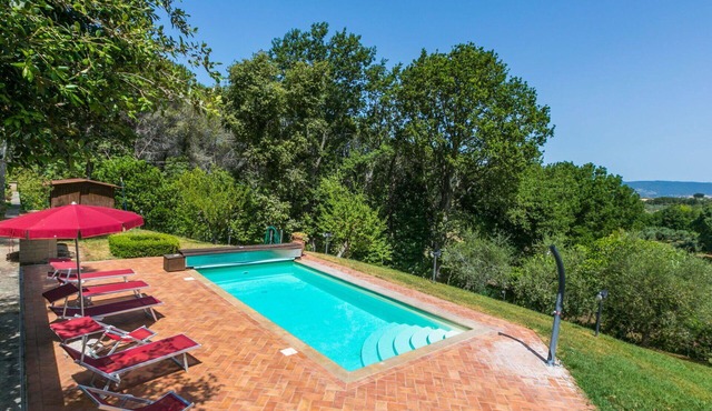 Beautiful private villa with WIFI, private pool, A/C, patio, pets allowed and panoramic view