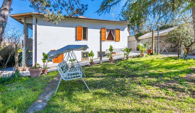 Beautiful private villa for 4 people with WIFI, patio and pets allowed