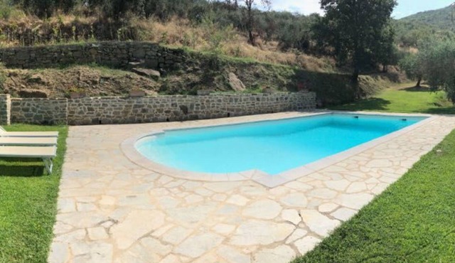 Beautiful private villa with WIFI, private pool, TV, terrace, pets allowed and panoramic view