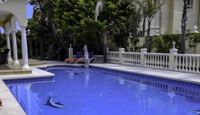 Beautiful villa 30 meters from the beach fantastic sea views