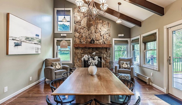 Berkshire 6BR Estate Pool, Hot Tub, Game Room