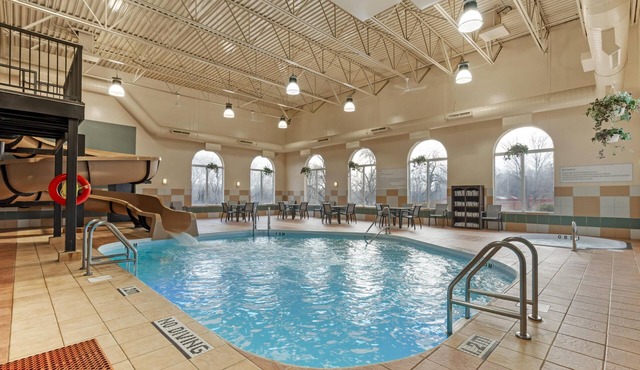 Best Western Plus Pembina Inn & Suites