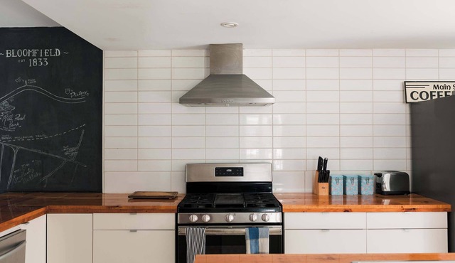 Bloomfield Bliss - Hot Tub and Walking Distance to Park