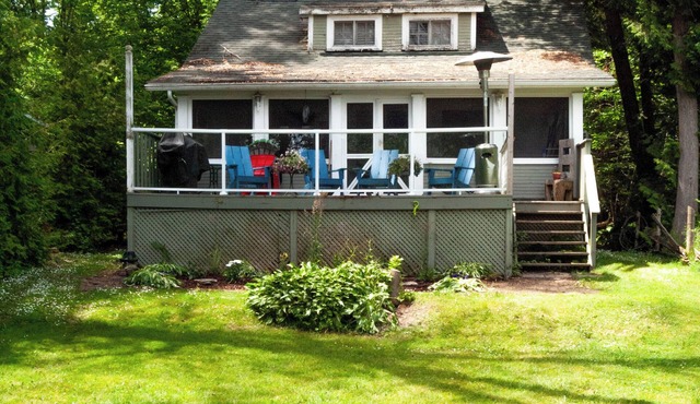 Boating, Fishing, Swimming, & Relaxing on the Severn River next to Sparrow Lake
